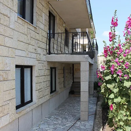 Iskr Bed & Breakfast